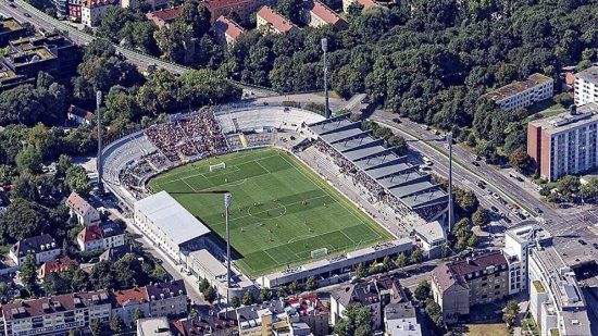 Städtisches Stadion an der Grünwalder Straße